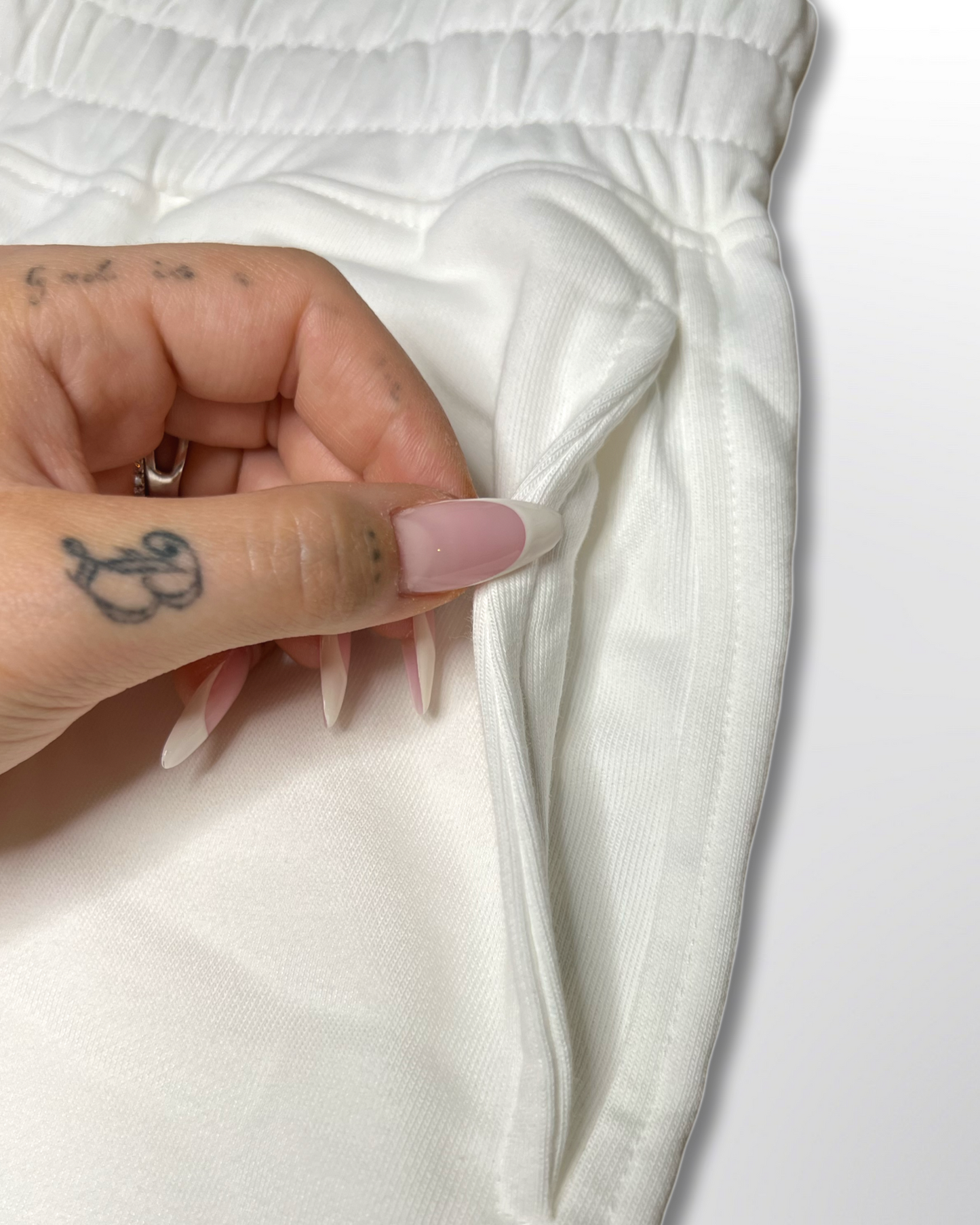 Ripsi shortsit Valkoiset